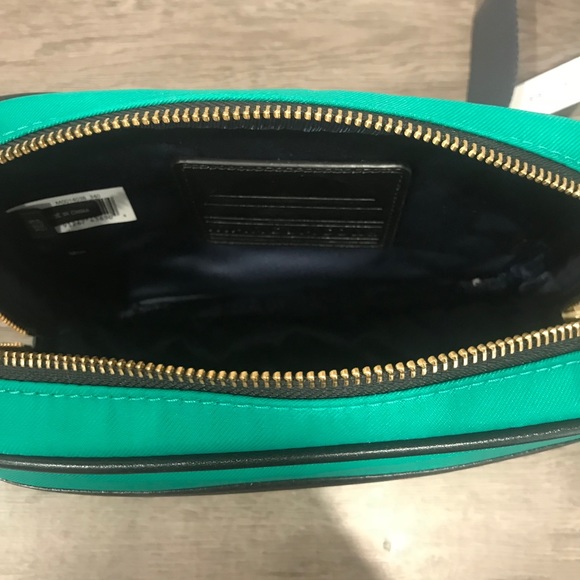 SOLD 100% Authentic Marc Jacobs green belt bag - Picture 3 of 5